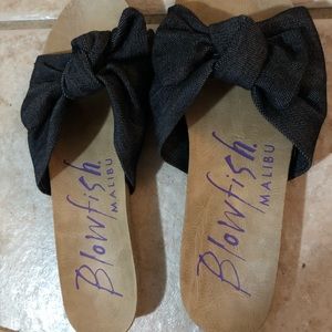Super cute bow flats!